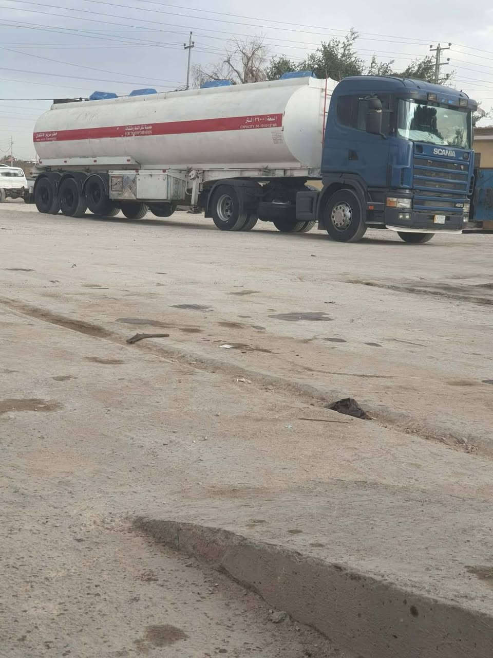 سلام عليكم
سكانيه صهريج 
موديل 2000
رقم واسط
تكيال جديد 
جي بي اس مفعل جديد 
تخم تاير 
تانكي حرفش مصلاوي 
منظومة بويلر 
سياره مكينه كير كله جديد 
مكان سياره واسط الكوت 
لاستفسار على رقم ***********
