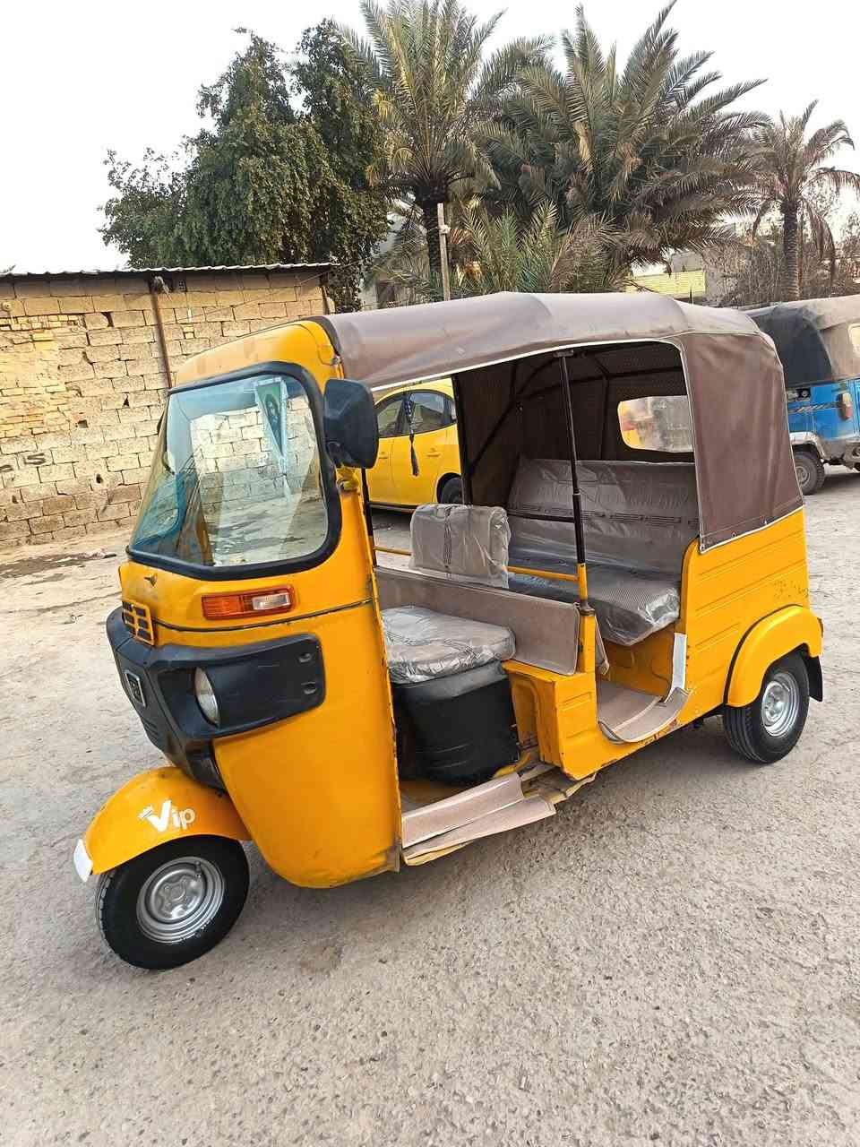 سلام عليكم تكتك ١٧ شهر ١١ مكنيه جديد مال ٢٠ جديد لا تنقيص ولا تبخير اورق المصطفى كامله اصوليات تكتك جاهز مابيه اي نقص المكان بغداد سعر 3250 بيه مجال ***********
