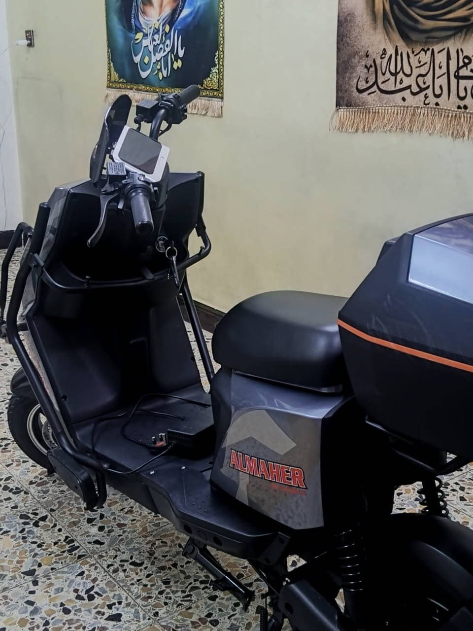 السلام عليكم خوان  دراجه شحن للبيع دراجه جديده مكفوله كفاله عامه من كلشي كهرباءيات شاشه  دبل ستان ستان صفح دراجه نضيفه كلش  وحلوه مكاني  بغداد مدينت الصدر  دراجه سعره 600 واني بل خدمه ***********
