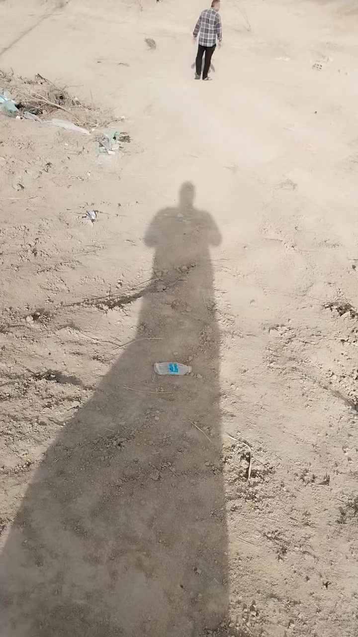 ارض زراعيه مساحه ٤٠٠٠ متر على الشط مشجره نخل ١٠٠ تاله ملون طويريج منطقه الطبر قرب مضيف ال شمران السعر ٥٠ مليون تفاصيل على الخاص مكتب حيدر للعقار ***********
