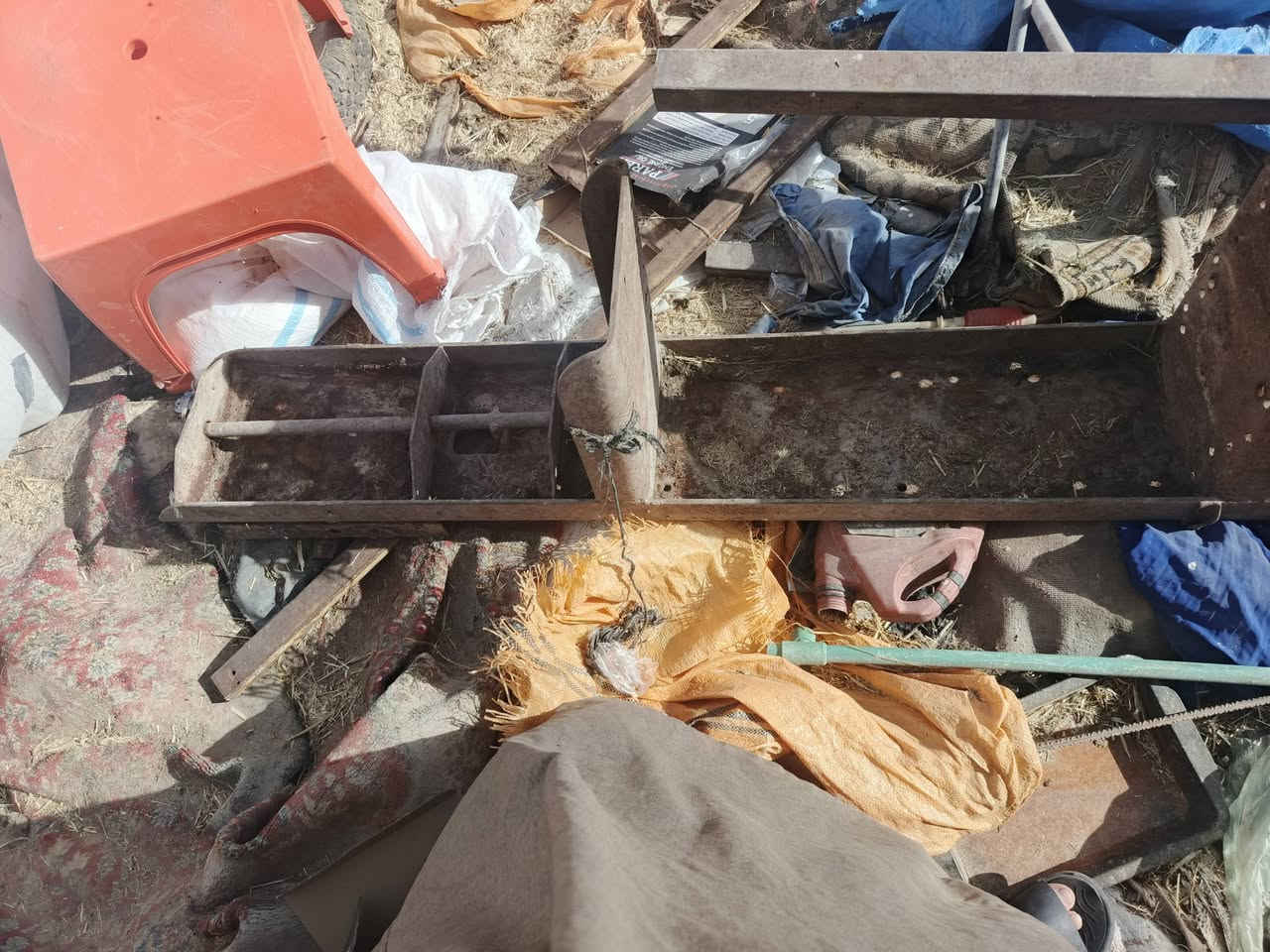 للبيع قاعده سبيرات مال البي كرواتي كلشي مابيه شغاله شرط ألمانيا سعر 250 وبيها مجال اتصال على رقم ***********

