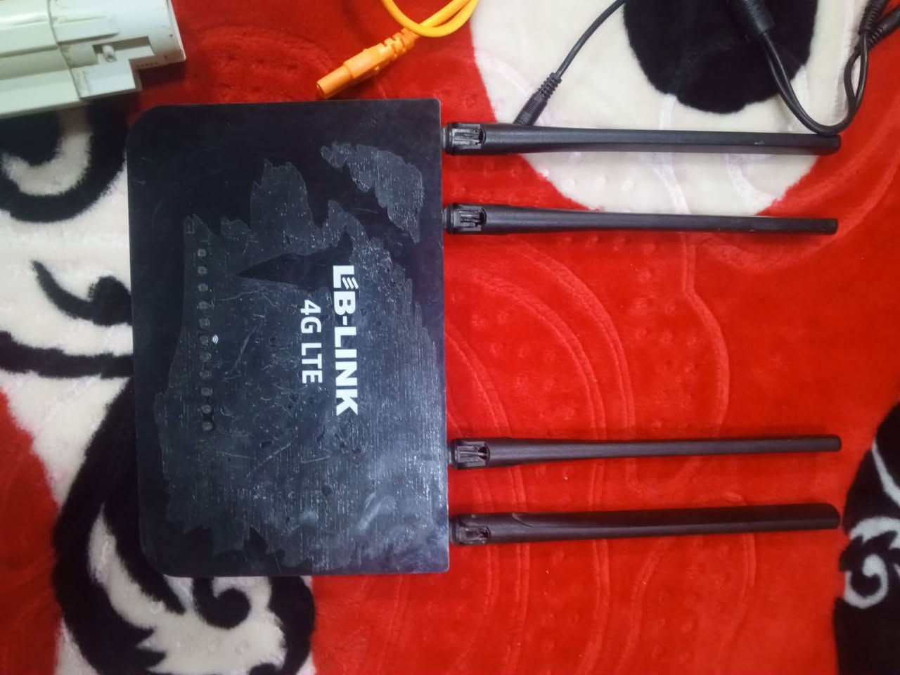 سلام عليكم عيني راوتر لااصلي ل فورجي يستخدم عل صحن وتكدر تستخدمه سيمكرت يعني جيب سيمكرت وفعله نت فؤؤؤل واير هم ويا 40متر


**إذا كنت صاحب هذا الإعلان وتريد حذفه لأي سبب، رجاءا أرسل رسالة إلى الدعم الفني**