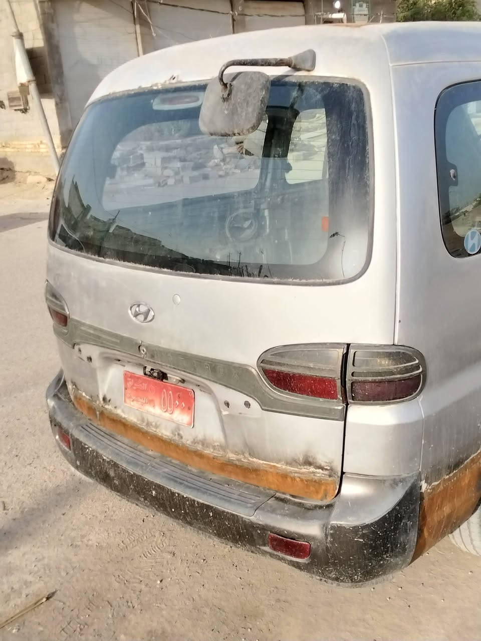 سلام عليكم عيني عندي هاي الستاركس موديل 6توه طالعه من التعمير غراضها كلها مال كصه مكينه وكير ومشط مال كصه توني شادهن غراضها كلها موجوده جدد دعاميه وضفيره ودشبول كلها جدد ***********هاذ رقم صاحب السياره
