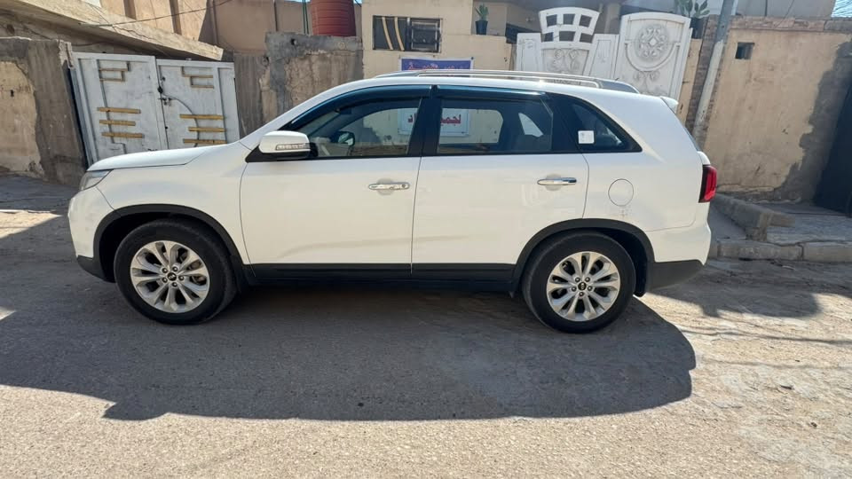 سورنتو موديل 2014
رقم بغداد بسمي
محرك 2400
7راكب 3قطع تبريد 
تخم تاير جديد 
بيه صبغ باب وجاملغ  شرط بدون داخل 
مكان سياره كربلاء
سونار موجود ويه صور 
السعر 140
***********
