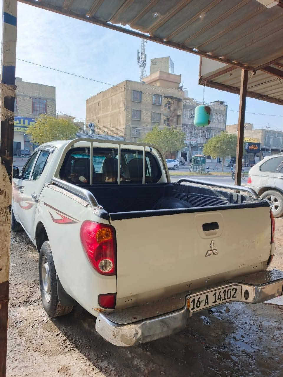مستبوشي l200
بانزين السياره

حادثه باب الجنطه الخلفي (موضح بالصوره) وبيه صبغات

 كفاله كير محرك

تبريد تدفئه 

مكان كربلاء 

السعر 85 وبيه مجال

رقم الهاتف ***********
