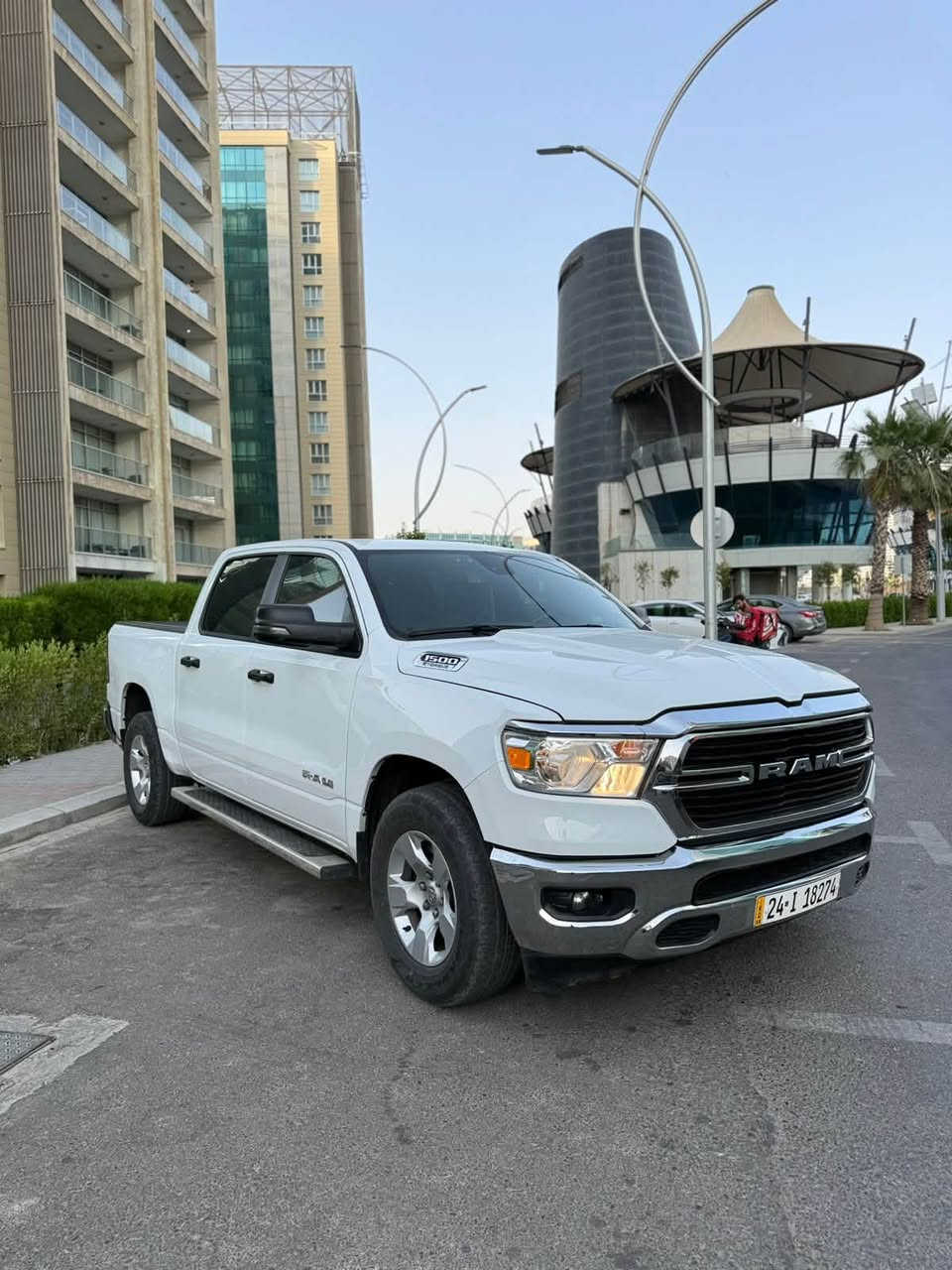 دوج رام 1500 بيك هورن
موديل 2023 فور ويل
باب طويل بدي قصير المرغوب
2023 RAM 1500, BIG HORN 4X4 5'7 BOX
محرك 6 سلندر سعة 3600 🚀
ماشية 13 الف فقط

سعر 255 ورقة / مرقم فحص وهزة جديد + تظليل جام اسود
تحويل ووكالة حاظر نفس اليوم 🤝

الضرر : جملغ وباب سائق صبغ( بدون دواخل بشرط) ✔️
ايرباكات كلها سليمة شركة ✅

مواصفات
بصمة تشغيل
شاشة ايباد الجبيره
تحكمات استيرن
فور ويل awd
تبريد مركزي امامي خلفي
كشن كهربائي

العنوان : اربيل شارع 100 ( معرض اربيل كارس ) 🏠
للاستفسار : واتساب ☎️📞 ***********
