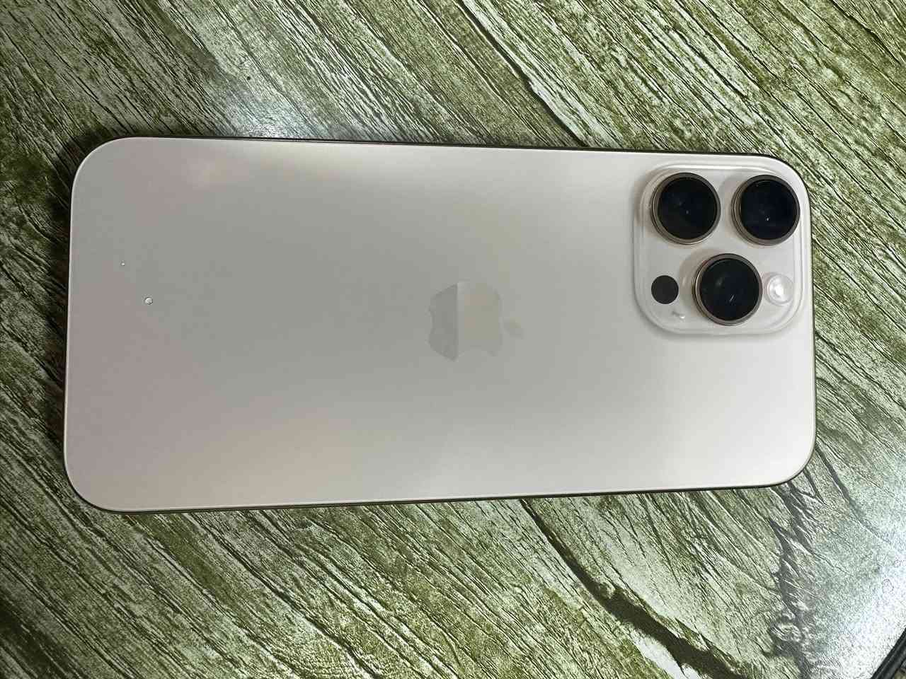 ايفون 16 برو ماكس عربي شرق اوسط شخطه مابي مشحون 22 مره ذاكره 256 السعر 1600 قفل بكاني بغداد المحمودية رقم

***********
