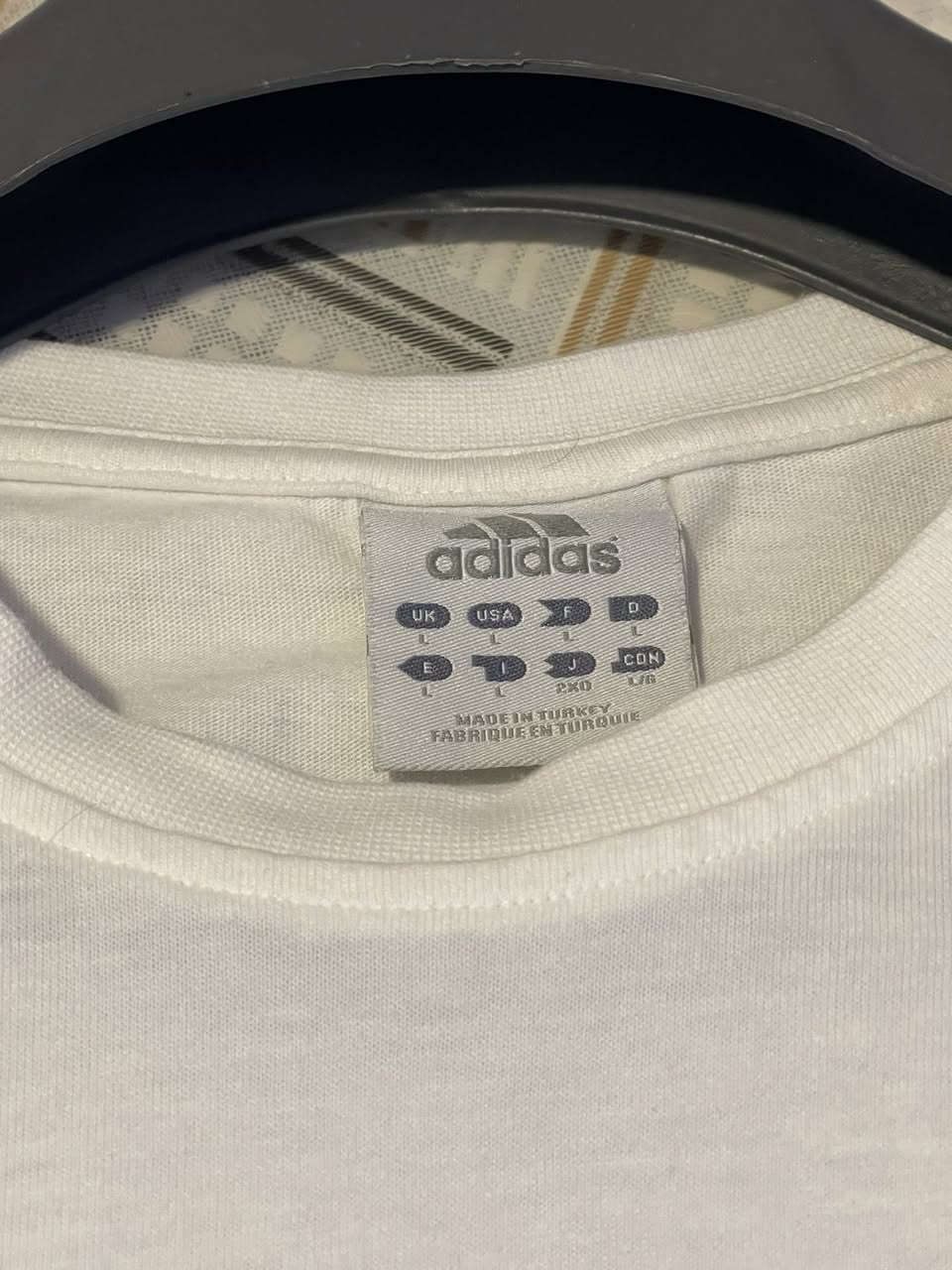 بدي اديداس 
بحال الوكاله 
نضافه ميه ب ميه 
القياس L عرض الصدر 55

يتوفر توصيل كافه محافظات العراق 🚙


**إذا كنت صاحب هذا الإعلان وتريد حذفه لأي سبب، رجاءا أرسل رسالة إلى الدعم الفني**