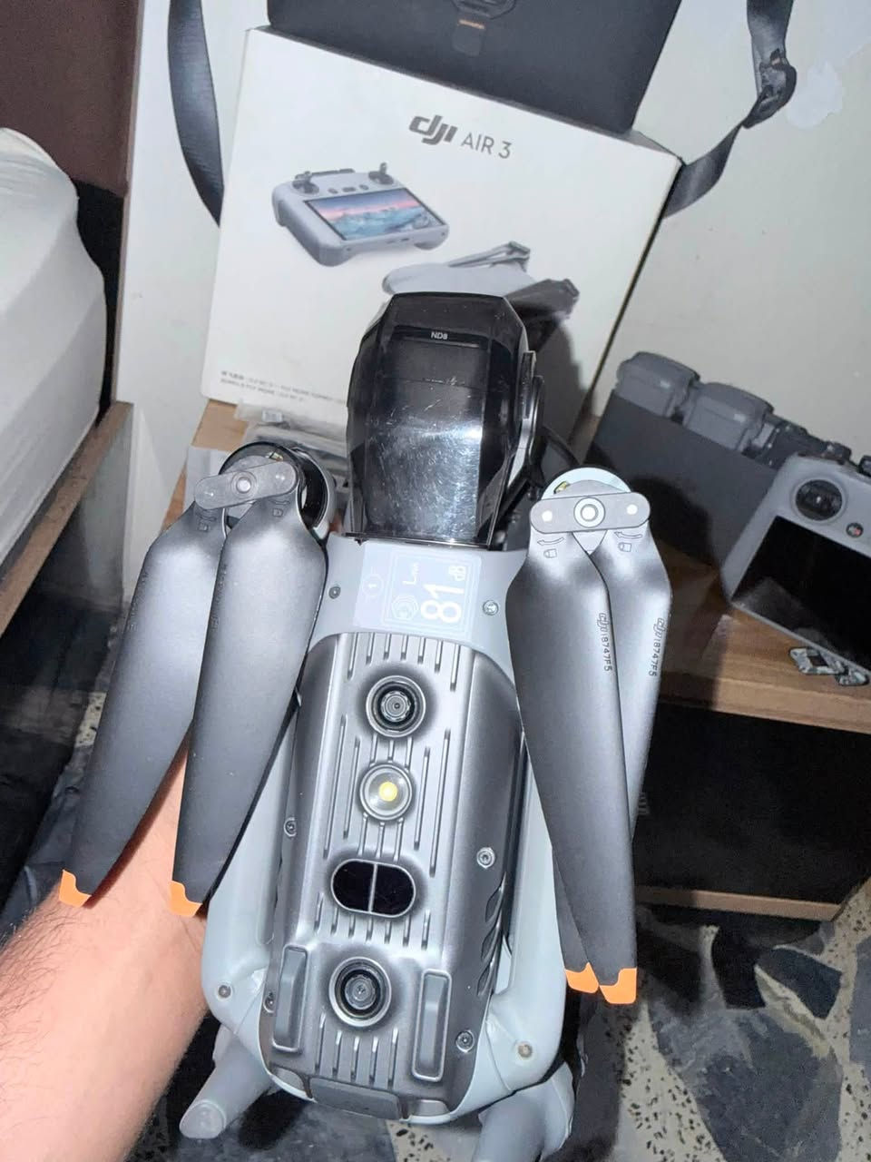 السلام عليكم 
dji.   
لوتلحك لو متلحك
فلس ونص 
🔥🔥🔥
النشر وتفاصيل والاسعار داخل 
الاستوري🔥
اير ثري كومبو سمارت نصافه98/100
مني فور كبس جوستك عادي (لوك)
مني ثري جوستك شاشه مستعمل جدا نضيف
مكاني بغداد الاعضميه 
متوفر توصيل جميع محافضات 
الاستفسار 
***********
