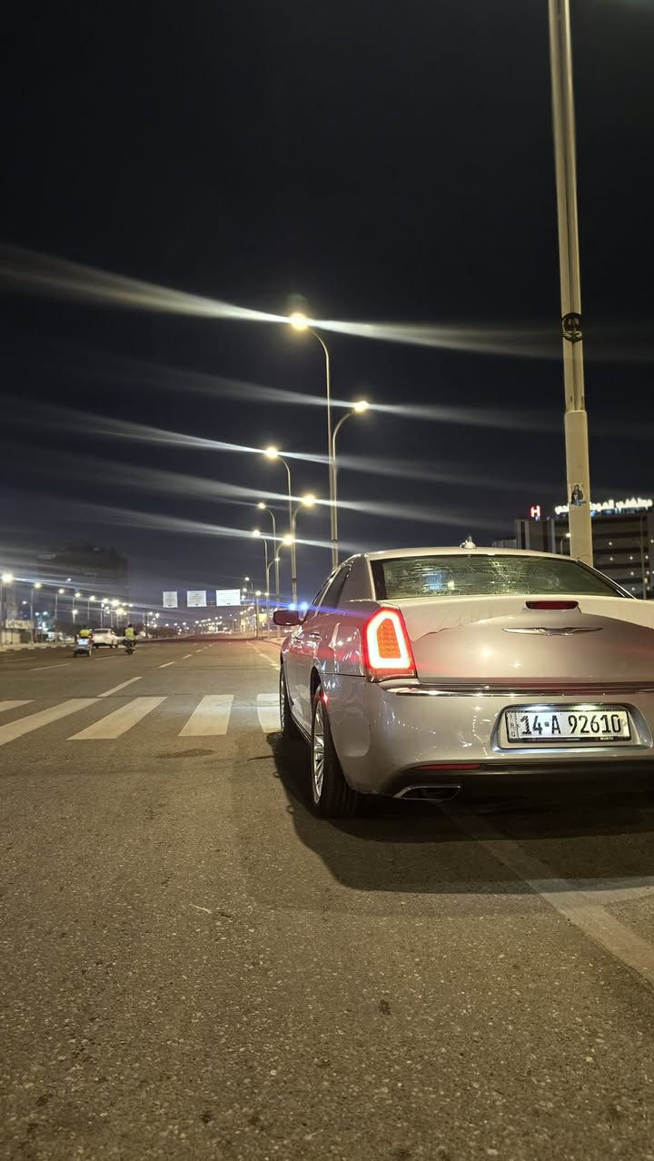 اوباما مديل 16 اصل تقرير غرق رقم بصره تحويل ماشيه 140 مكفوله ضربه وصبغ السياره حلوه وجاهزه بيها ملاحضات كلش بصيطه السعر 210 مكاني البصره 
*********** 
***********
