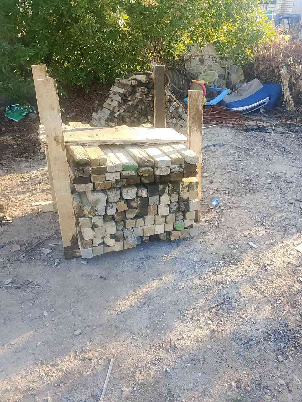 خشب للبيع كان صويره ***********
