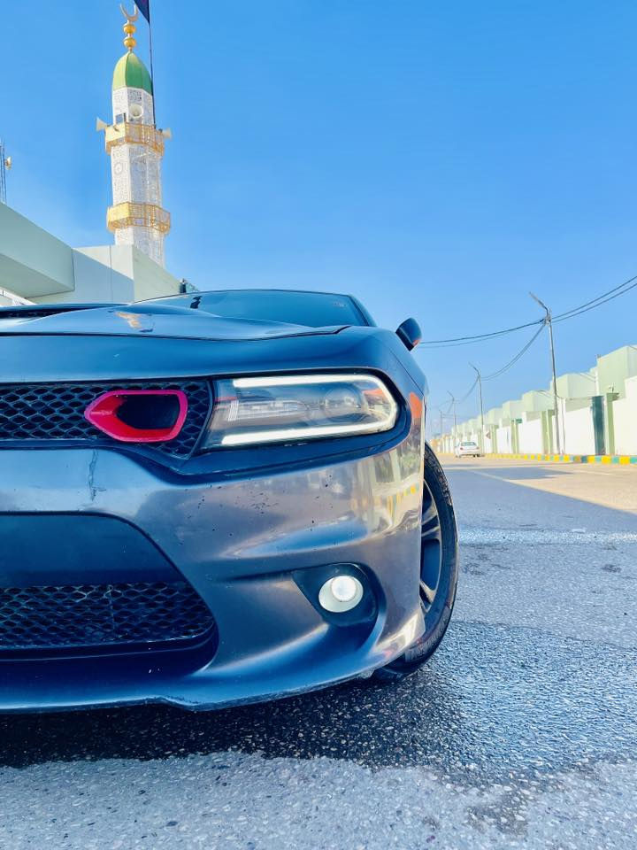 السلام عليكم
دوج جارجر موديل 2015 SXT بيهااا قطعتين فقط بدون دواخل 

السياره ستخدام شخصي رقم بغداد الماني بسمي مامشتغله خط 

حداديه تخم تاير ستوني شاده كير اكسن مكينه كفاله ماناقص شي السعر 167 وبيهاا مجال بسيط 

العنوان بابل شوملي  ***********
