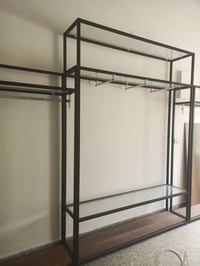 للبيع ستاندات عدد 4 بسعر مناسب 07723766800