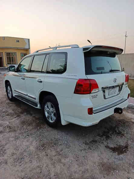 سلام عليكم الانكروز موديل 2015 اصل جديده أربيل محوله بصره رقم مميز سنويه 2028 تحويل 6سلندر محرك برغي ما مفتوح بيه محرك وكير حداديه جدد طخم تاير فول فتحه 1/1 كفاله عامه صبغ+فتح+بارد جديده جاهزه مكان سياره بصره بيع فقط مكلف بنشر شراي اتصل سعر 4دفاتر  وبيه مجال ***********
