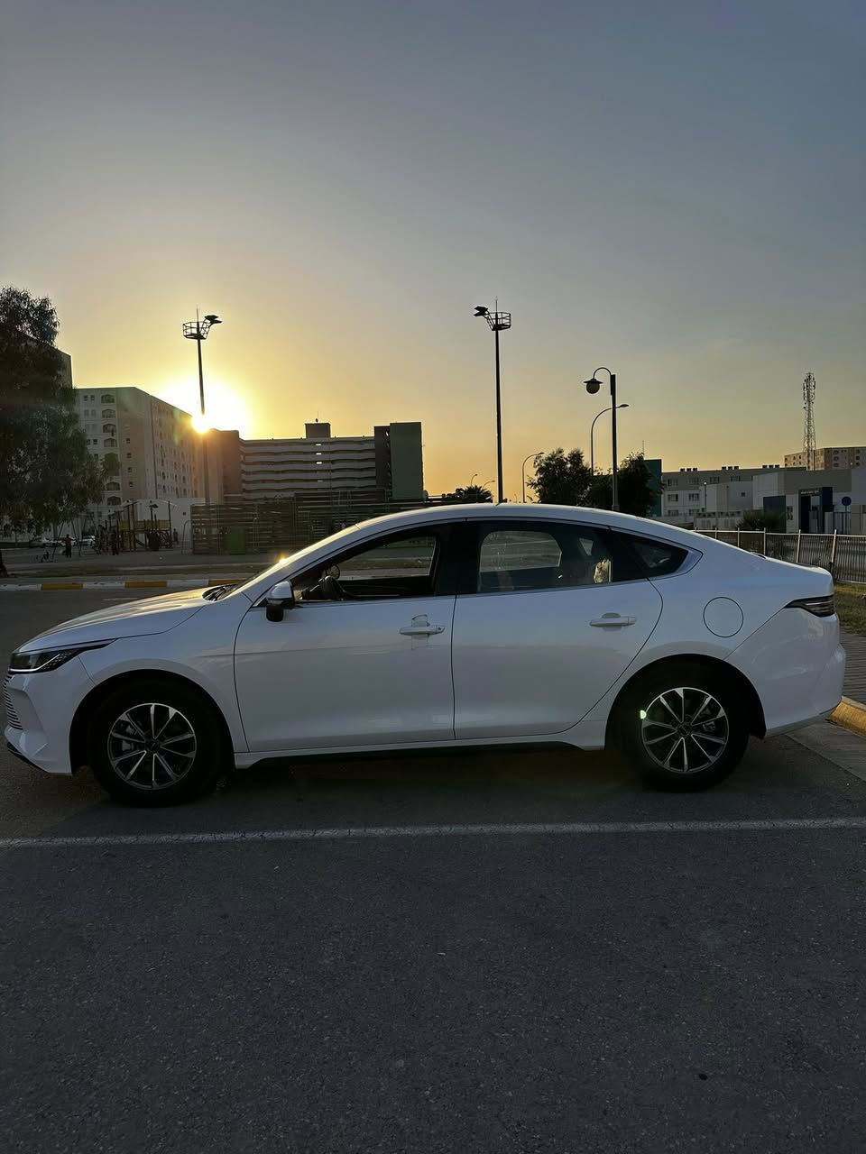 السلام عليكم
byd ديستروير 2025✅
✅ماشيه 10.000 سيارة مكفولة ونظيفة 
✅مواصفاته موضحه بالصور 
✅سعر 20.500.000 وبيه مجال 
✅مكان السيارة بغداد بسماية 
✅هاتف //***********

