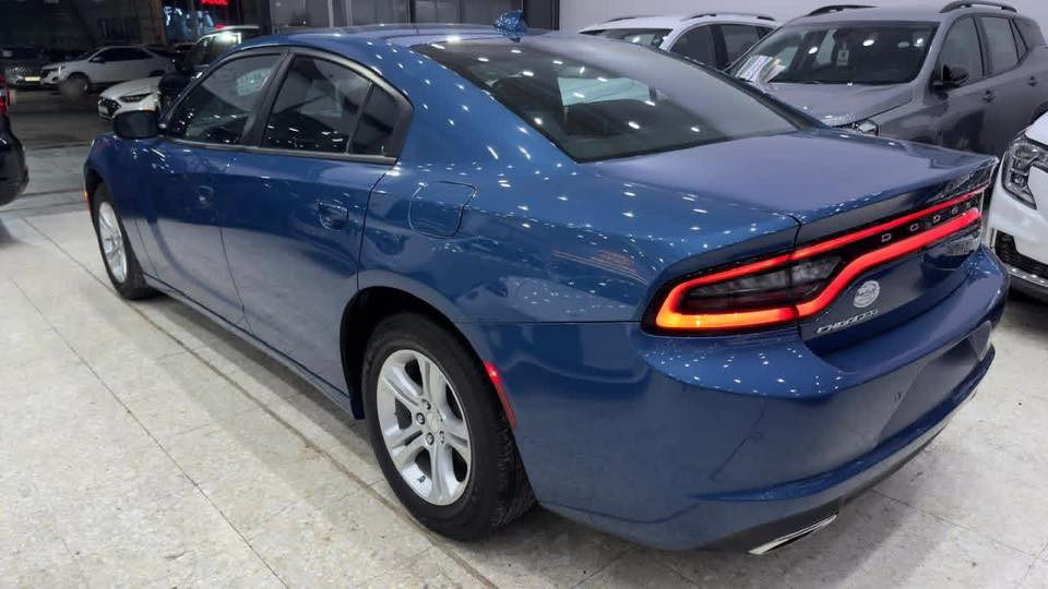 مطلوب مراوس بbmw الفئة الثالثة او الخامسة جارجر 2023  SXT ازرق بحري
بدون تبديل او صبغ 
بدون ضرر ايرباك
المواصفات
✅ دوج جارجر 2023 SXT اللون ازرق بحري
✅ محرك 6 سلندر 3600
✅ حساسات خلفي اصل مع كاميرا دوارة
✅ بصمة باب وبصمة تشغيل وتشغيل عن بعد
✅ ويل كب اصلي حجم 17 مع طقم تاير بحالة ممتازة 
✅ غرفة السيارة مخمل  لونين اسود ورصاصي  اصل 
✅ تحكم كهربائي لمقعد السائق فقط  
✅ تحكم ستيرن جهتين
✅ شاشة دشبول كبيره  متكاملة الايعازات 
✅ تبريد المركبة قطعتين امامي وخلفي 
✅ناقل حركه 8 سرعات 
✅ عداد المسافة الحالي 33 الف ميل  ✅ 

غير متوفر على الخاص  اللي يحب يتواصل وياي على الرقم
 
***********
