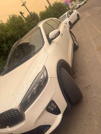 سورنتو موديل 2018  خليجي رقم بغداد ماشيه 55 الف  السياره بيها ملاحضات ...