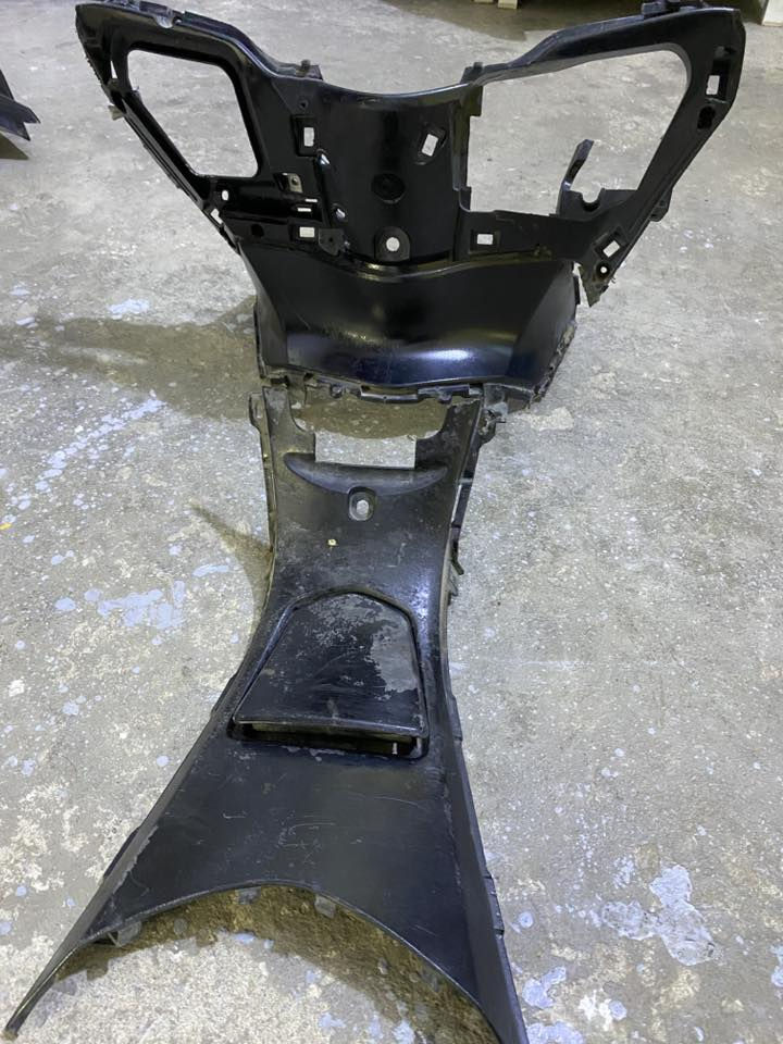 سلام غراض PCX جيل ثاني حاضن طين 
كفرات صفاحه وتريشه جوة يمنه وبچم يسرة فقط 
دوسات عدد ثنين 
سيبايه تشد عليها غراض 
مازدة بلاديه حلوة وشغاله 
***********متوفر واتساب بغداد حي ور
