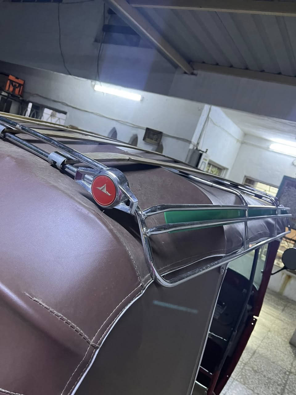 السلام عليكم تكتك 2017شهر ال12طابه بل18بيه مكينه مال 19رقم.و سنويه تحويل ثاني يوم التكتك كامله من كلشي تشغل و تطلع كبل كلشي ما ناقصه كهربائيات كامله صبغ جماليه سيبايه السعر 4و800وبيه مجال مكاني زعفرانيه رقمي ***********
