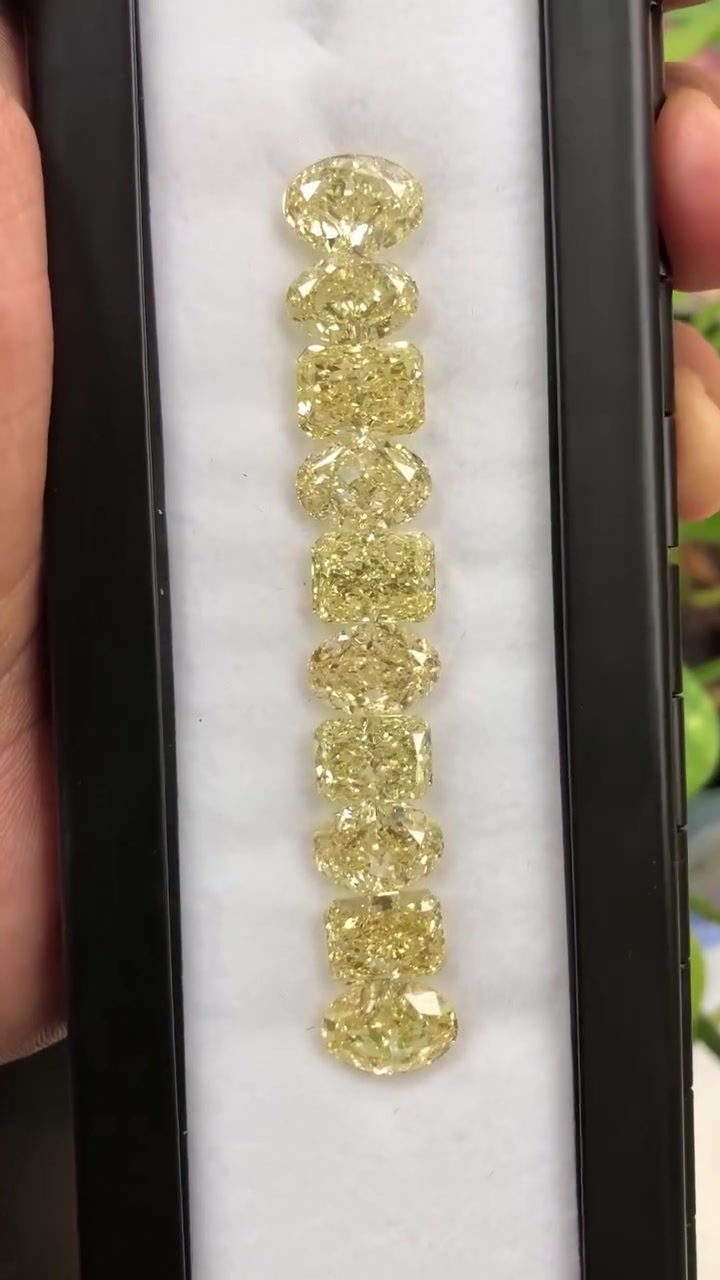 Natural cut diamond
Vvs1
New cut
800 usd per ct
Available 
5 ct to 30 ct
00212676684300


**إذا كنت صاحب هذا الإعلان وتريد حذفه لأي سبب، رجاءا أرسل رسالة إلى الدعم الفني**