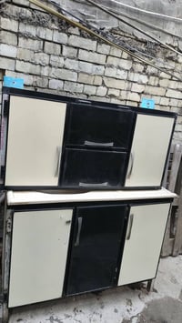 كاونتر مستعمل للبيع سعر170 وبي مجال العنوان شارع فلسطين  للتواصل 07745...