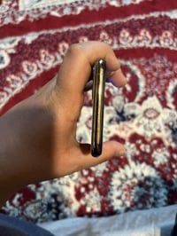 ايفون ١١ برو ماكس • ٢٥٦ • بطاريه ٧٩