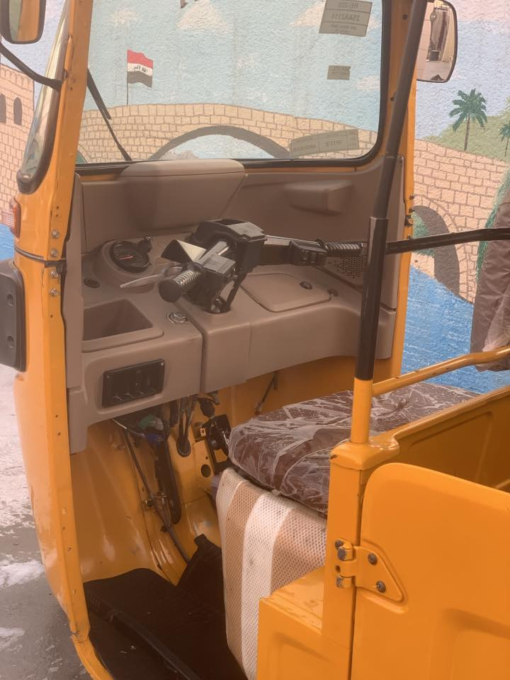 السلام عليكم حبايب كلبي تكتك موديل 22 شهر /10 مكينه اكسل خير من الله بيه رشه صبغ بل بك ليت الخلفي دوسه شويه معمره فقط الباقي كله كفاله خير من الله كهرباء جاهزه رقم بغداد تحويل ثاني يوم يعني شغل وطلع خير من الله  تكتك حلو الله شاهد تجي تفحص بعينك تدلل عنواني بغداد البلديات *********** سعر 8800 وبيه مجال حكً جيه الله يرزق الجميع شراي يتصل ودلل
