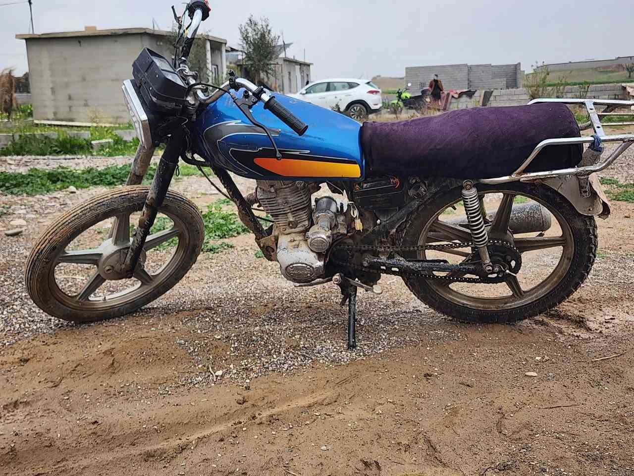 ماطور للبيع خمسه كير محرك 200 محرك نشاط فول يشتغل نص هندر السعر 180 او بي مجال 
الرقم ***********
