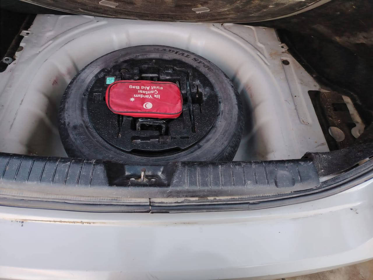 مكلف نشر سلام عليكم النتره للبيع موديل 2009 رقم اربيل سنويه تنتهي 20031 هزه جديد  محرك 20  مامفتوح  كير وتمتيك طخم تيرات جديد صدر امامي خلفي جديد تبريد ثلج سيارة جاهزة مكان سيارة شرقاط  سعر  117
***********
بدون دواخل
