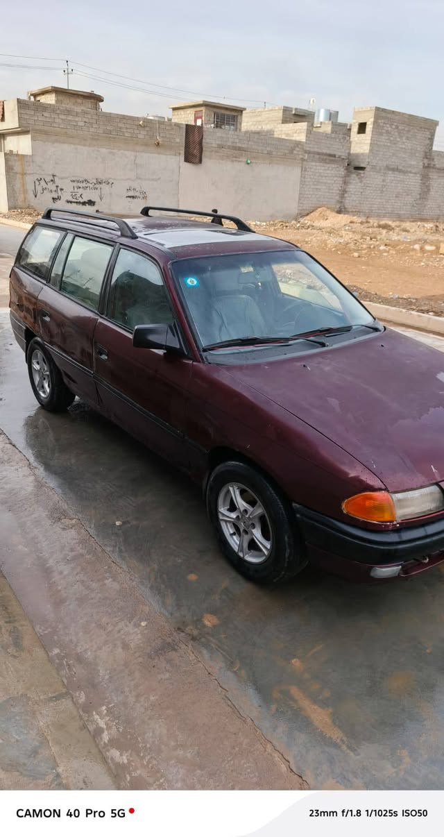 سياره اوبل استرا ستيشن للبيع سياره محرك وكير شرط محرك معمر رايمن محرك 18 موديل 93 رقم قدسيه سنويه جديده  سعر 39 وبيه مجال قليل موقع الموصل جانب الايسر رقم المابايل، ***********
