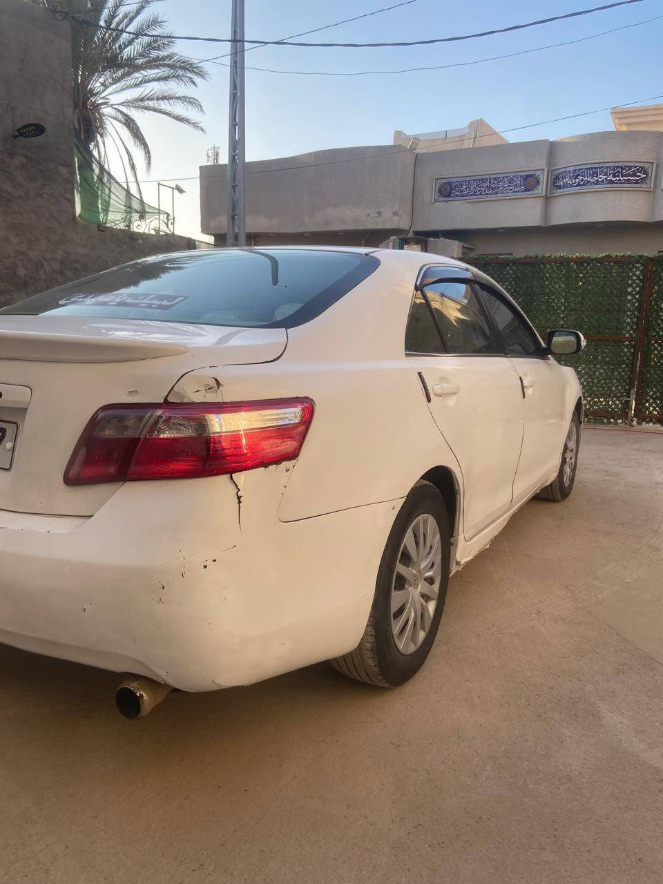 السلام عليكم كامري موديل 2007
وارد امريكي 
ضربته بالجنطه 
وبيه بابين مصبوغات ابيع احزام
الحداديه نص عمر
الشراي يجي ويشوف ويقنع يله ياخذه
 السعر 85 
مكاني كربلاء ***********
