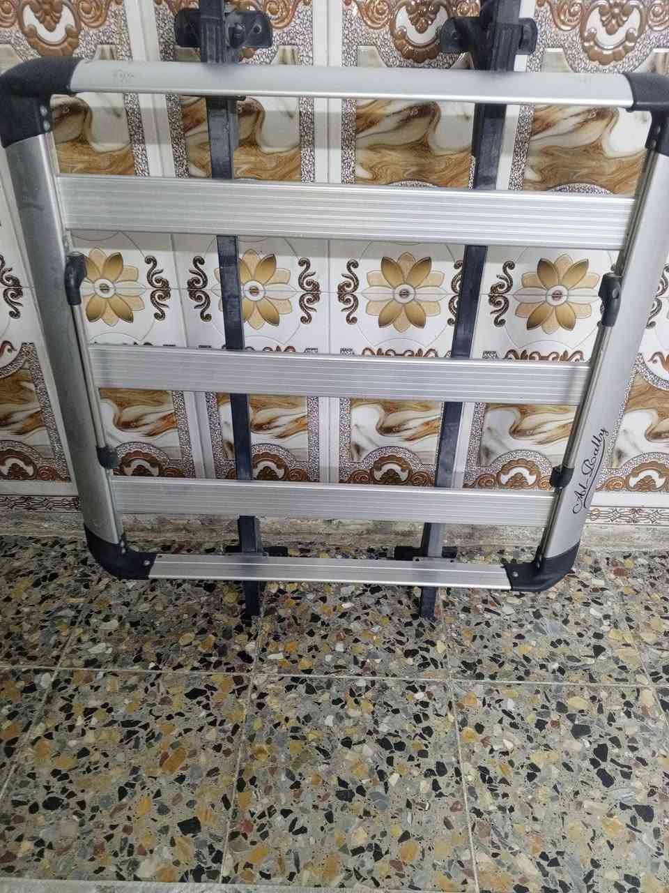 السلام عليكم سوبايه لبيع ترهم سياره عاليه وناصيه شراي يتصل رقم ***********
