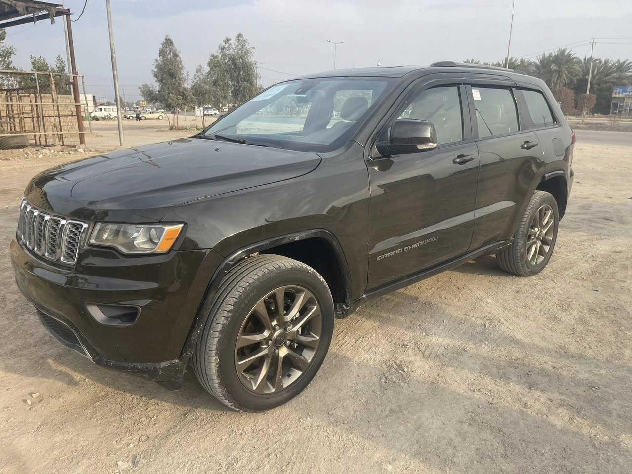 جيب لاريدو 2016 فول مواصفات تراك هوك مصبوغه حزام مواصفات بصمه فتحه جلد كشنات كهرباء شاشه كامرا شفتات ستيرن جنطه كهرباء السعر 166 وبيه مجال للشراي رقم بغداد دولي باسمي للستفسار ***********
