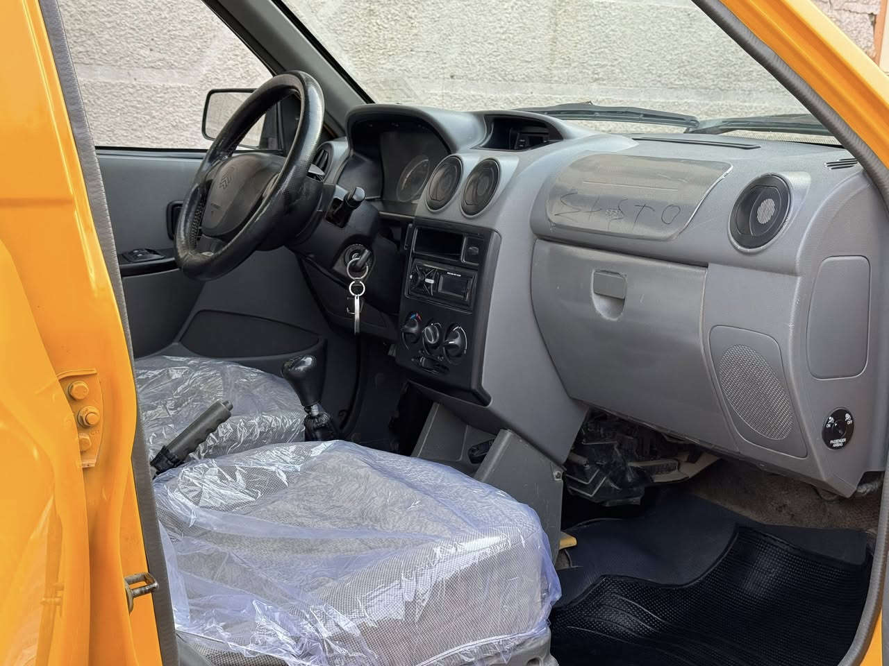 سلام عليكم 
سايبه 18 للبيع رقم بغداد باسمي سياره مكفوله كفاله عامه من الصبغ وضربه 
سياره جاهزه العنوان بعداد العبيدي السعر 47   ***********
