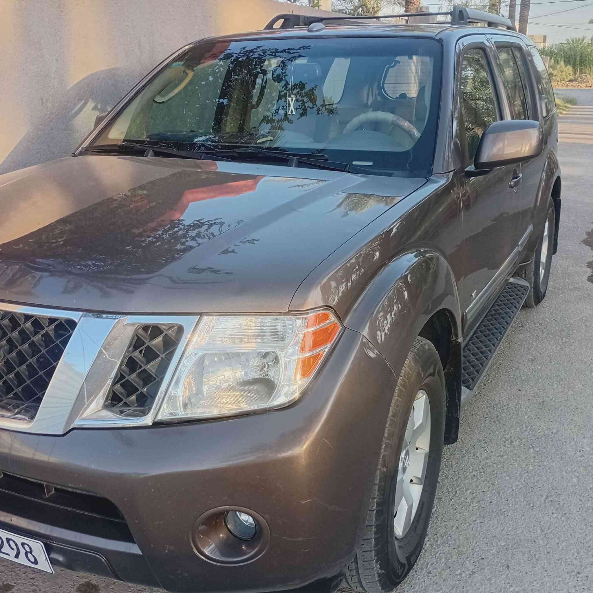 السلام عليكم  نيسان  باثفندر  ٢٠٠٨ رقم بغداد بسمي بيهه باب السايق فقط بدون داخل السعر ١١٥ بغداد المحمودية  ***********

