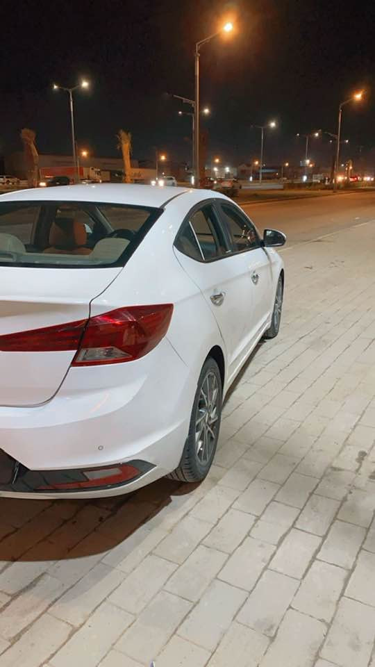 السلام عليكم 
الانتره  2020 
رقم أربيل بسم شركه مضمونه تحويل او وكاله 
بيهه دحجه طرف البنيد ومصبوغ
بدون دواخل 
وطرف الباب والجاملغ الامامي الأيمن صبغ
السياره استخدام شخصي من سنتها ع ايد وحده 
تخم تاير حداديه باتري منضومه بانزين كله جديد 
فول 1/1
محرك 2000
فتحه
بصمه
كشنات جلد شرط لا مفطرات ولا بي زلوغ 
شاشه ايباد
حساسات امامي وخلفي
تحكم
ترحيب
مري شفط
قطعتين تبريد 
وباقي المواصفات المعروفه للفول
مكاني البصره 
الاستفسار 
***********
