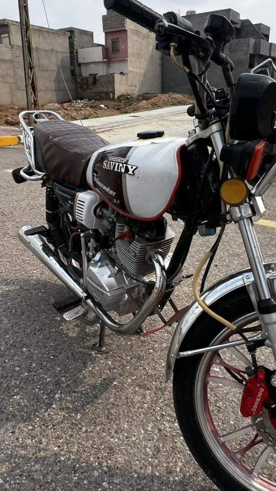 سيفان ٥ گير موديل ٢٠٢٣ للبيع
محرك ما مفتوح 
هندر واحد يشتغل
دراجة عليها صالصنة سوبر كاتم يعني انسى الصوت
نظام الدراجة دسكات يعني بريك بالمكان مو بانزات "موضح بالصور"
الدراجة نظيفة وعلى ايدي 
مكان الدراجة ديالى جلولاء
السعر٥٧٥ الف 
بس باتري يحتاج الها 
للتواصل واتساب او اتصال
***********
