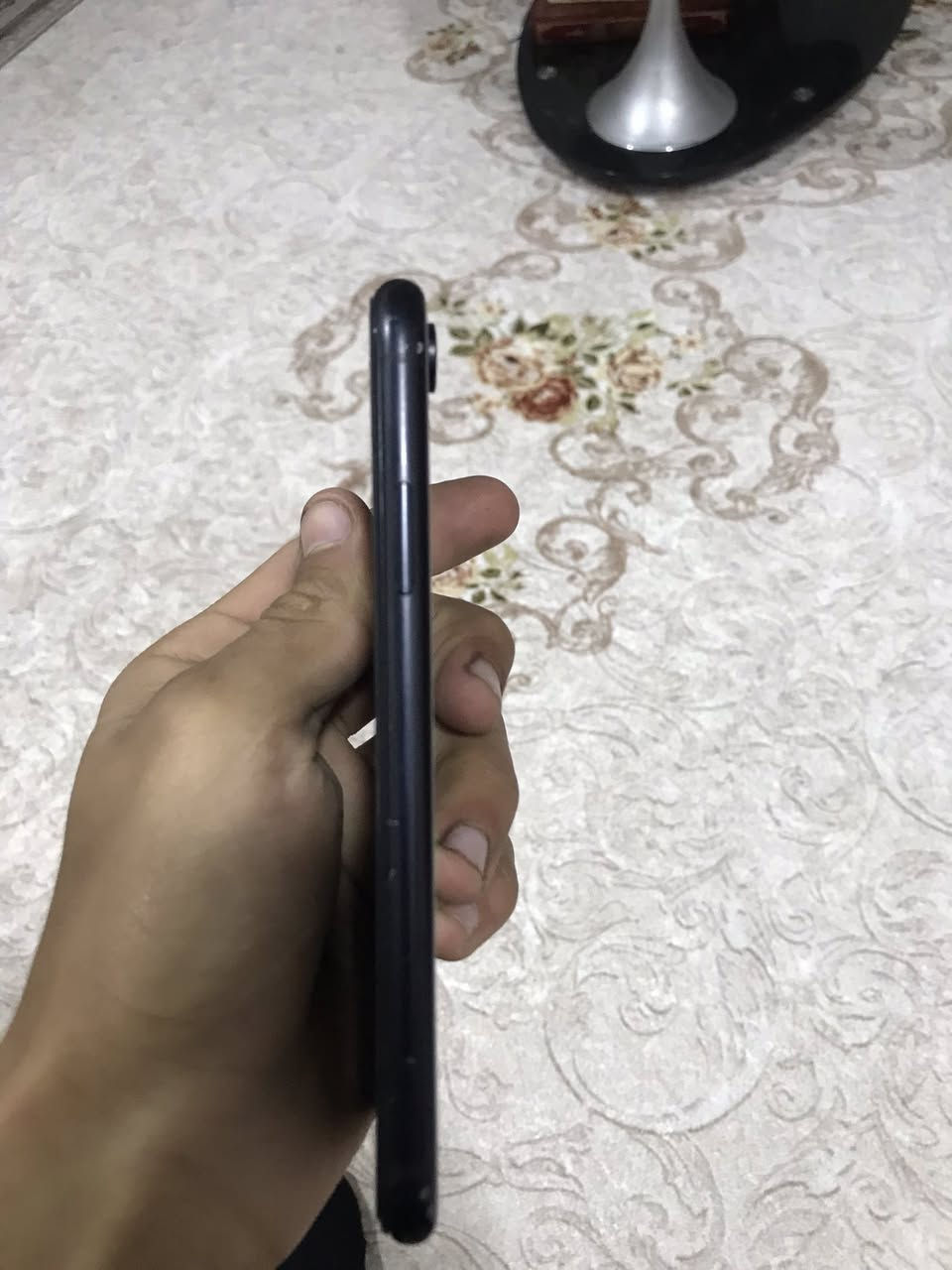 سلام عليكم ايفون XR ذاكره ٦٤شاشه بلادي بدون عيب بطاريه ٩٧فيس ايدي شغال صامت شغال سيم كارت شغال  فقط الكامره الخلفيه تريد مغناطيس جهاز مال بيت حيل نضيف بيع او مراوس مع١١ اوx السعر 150شراي خابرني او راسلني***********
