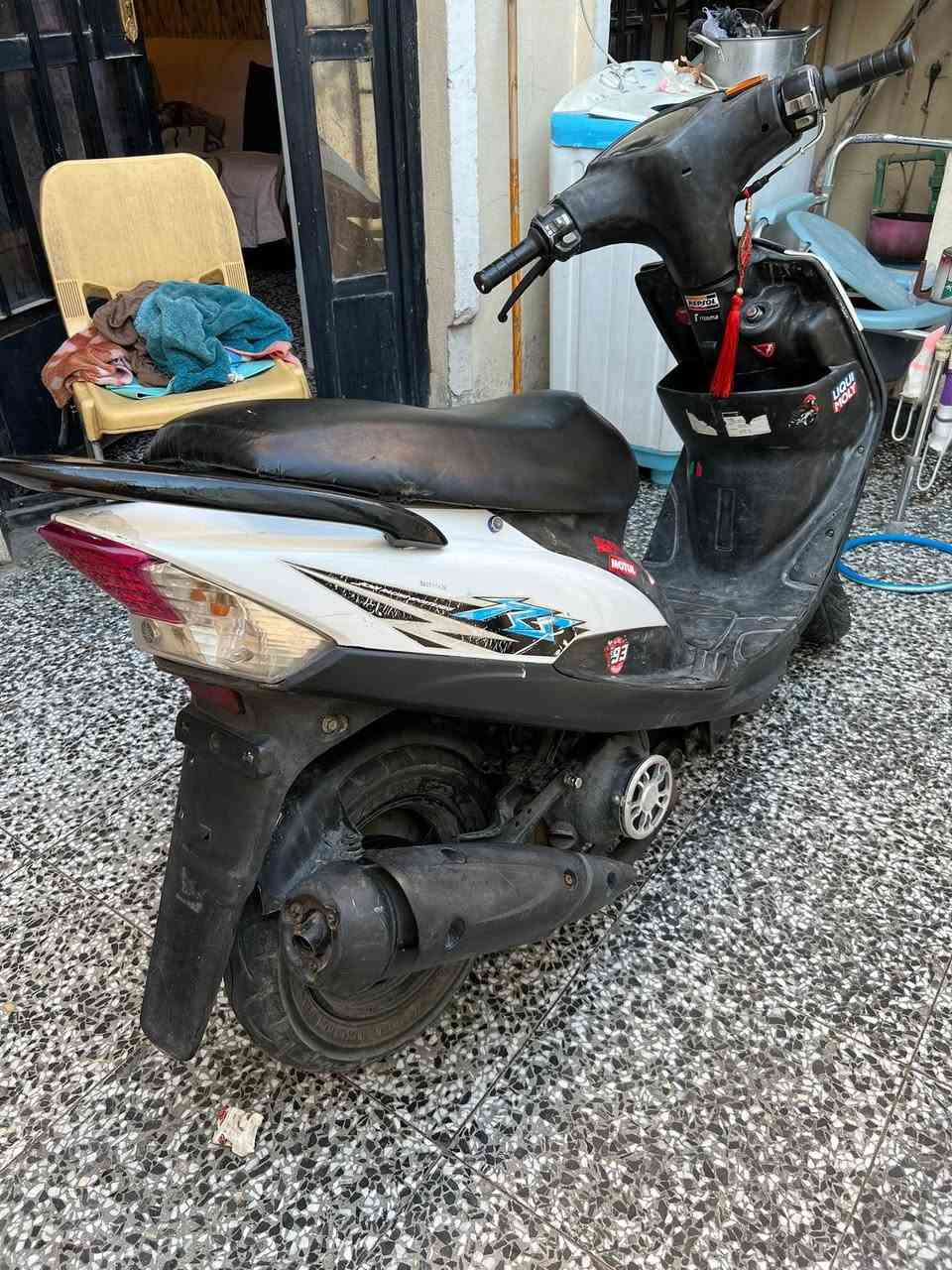 ماكس عدله نضيفه كفرات بلاديه ختم واحد كلها شغاله بيها نقوصات بسيطه السعر 550 بيها مجال مكاني بغداد دوره للاتصال ***********
