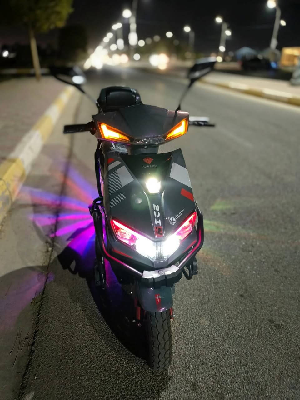 سلام عليكم بايسكل شحن للبيع بايسكل نصافه فول سرعه 99 بطاريات كلهن. يقرأ 12  ...العدد 6 بطاريات بايسكل صار سبوعين من شديته نوعيه الماسه سعر ٨٠٠وبي مجال قليل هذا رقي الي يحب يتصل على الرقم *********** هذا رقمي  بي واتساب
