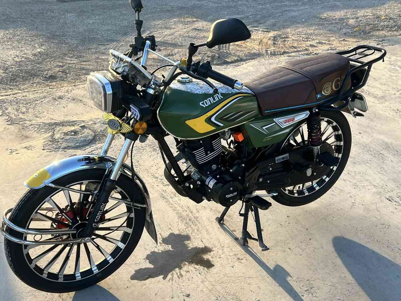 دراجه موديل ٢٥ دراجه حلوه ونضيفه مابيه اي نقص عده الشاره الوره تك واحد السعر ٧٧٥ وبيه مجال بصيط التواصل خاص


**إذا كنت صاحب هذا الإعلان وتريد حذفه لأي سبب، رجاءا أرسل رسالة إلى الدعم الفني**