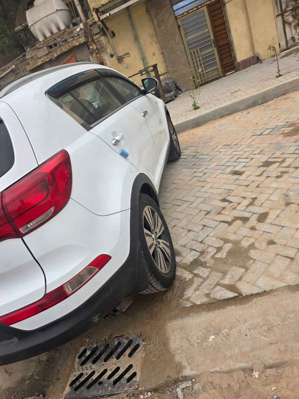 سلام عليكم سبورتج,2015خليجي سياره مال بيت هاذ سونر والباقي كله مكفوله تخم تاير حداديه صدر خير من الله فورويل بكان بغداد محرك 2400دوش السعر 160 سياره بسمي ***********
