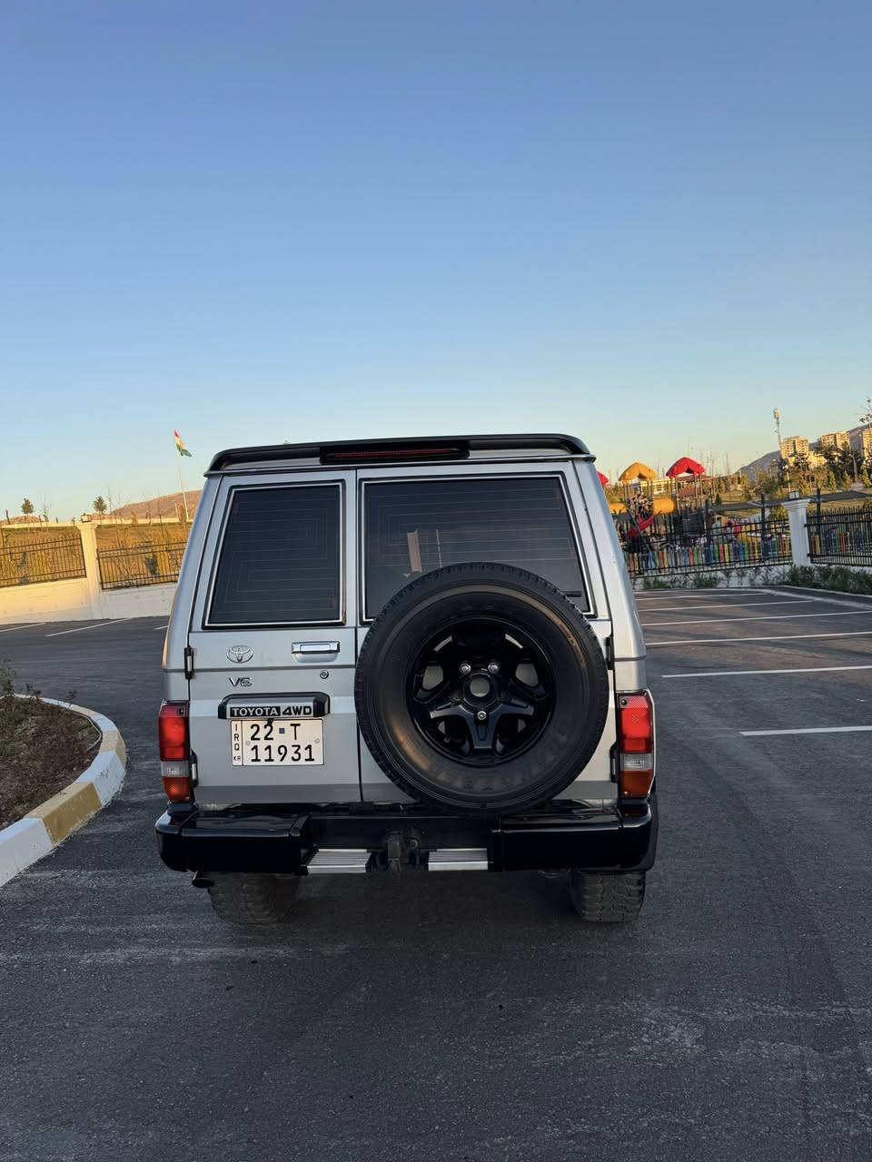 toyota j70
موديل 2013
ماشية 120 الف كيلومتر
مكفوله 
السعر 255
***********
