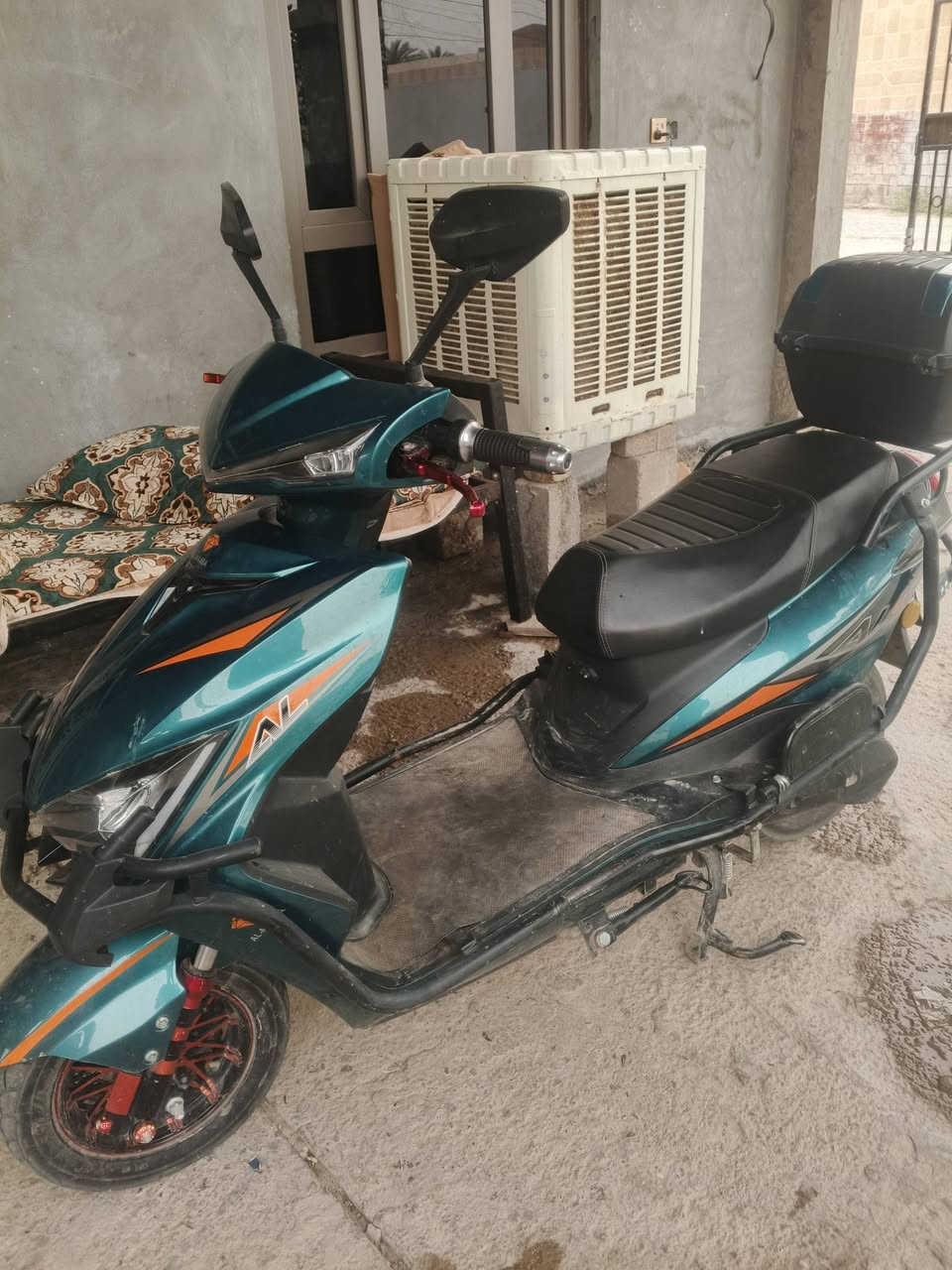 موطور شحن للبيع 6 بطاريات السعر 700  بعده جديد الاستفسار ***********
