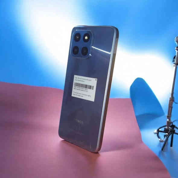 سلام عليكم هاتف هونرX6 هاتف جدا ممتاز ماداخل تصليح شاشة اصلية بطارية ممتازة السعر 110الف دينار وبي مجال الشراي يراسلني على هذا الرقم *********** او يراسلني على الماسنجر
