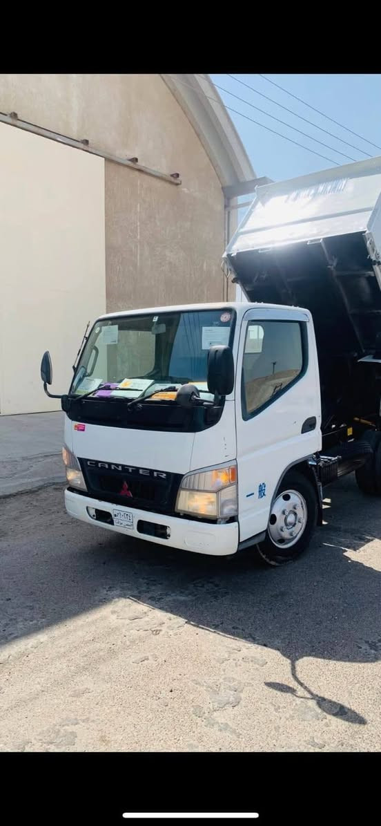 سلام عليكم كنتر للبيع موديل 2023 دخول جديد رقم بصره انكليزي مكفولة كفاله عامه شاصي ومكينه وكير وقماره مكفول مكان عماره  الاستفسار ***********
