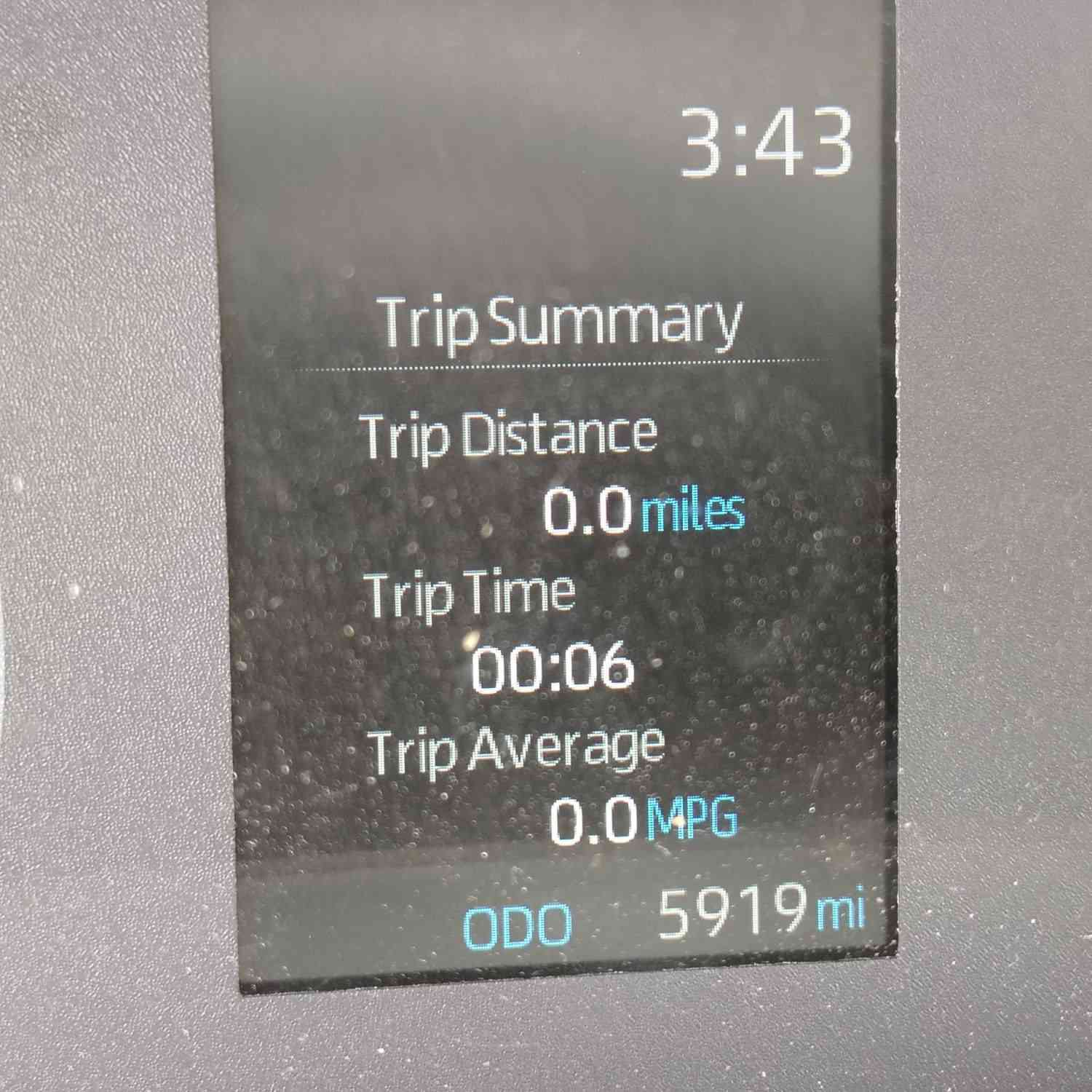 السلام عليكم 
كورلا موديل 24 ومواصفات LE
تبدل بنيد...الجاملغ بارد
تصليح بالشاصي جهة السائق 
السيارة حاليا مشحونة لسفان مصلح وجاهز
السعر المطلوب داخل سفان 112 ورقة بدون كمرك
تريدها بكتاب شهداء ذي قار واصل للناصرية 140 ورقة
للاستفسار الاتصال بالرقم ***********
