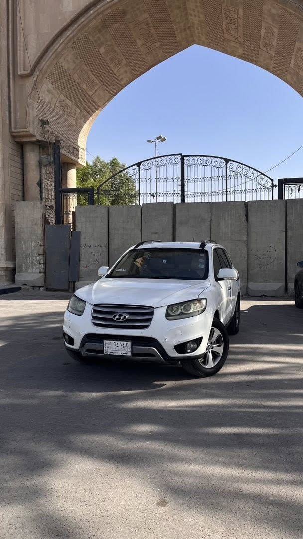 السلام عليكم ..
سنتافي 2012 للبيع خليجي محرك 6 سلندر بيها خيط تبخير بيها تبديل قطعتين وصبغ نص باب الخلفي خلف الراكب 7 راكب سنويه تنتهي 2027 بأسمي حداديه كامله جديده السعر 130 وبي مجال للشراي العنوان البصره ابو الخصيب الرقم للأتصال ***********
