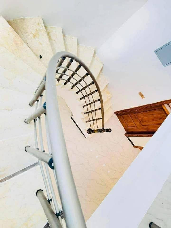 دار سكني #للبيع 
مساحته 200 متر
موقعه الديوانيه #التقيه_الثالثه
قرب مجسر المشاه قريب علشارع العام
براني 
صالة 
مطبخ 
غرفتين 
مجمع صحيات 
كراج حديقه

#السعر خاص

⚜️ للاستفسار مراجعة
   ((مـــكـــتـــب الــــتـــراث ))
⚜️الكائن في العروبه شارع سيد مكي 
⚜️ مقابيل اللجان الطبية 
—————————————-
☎️ /***********
