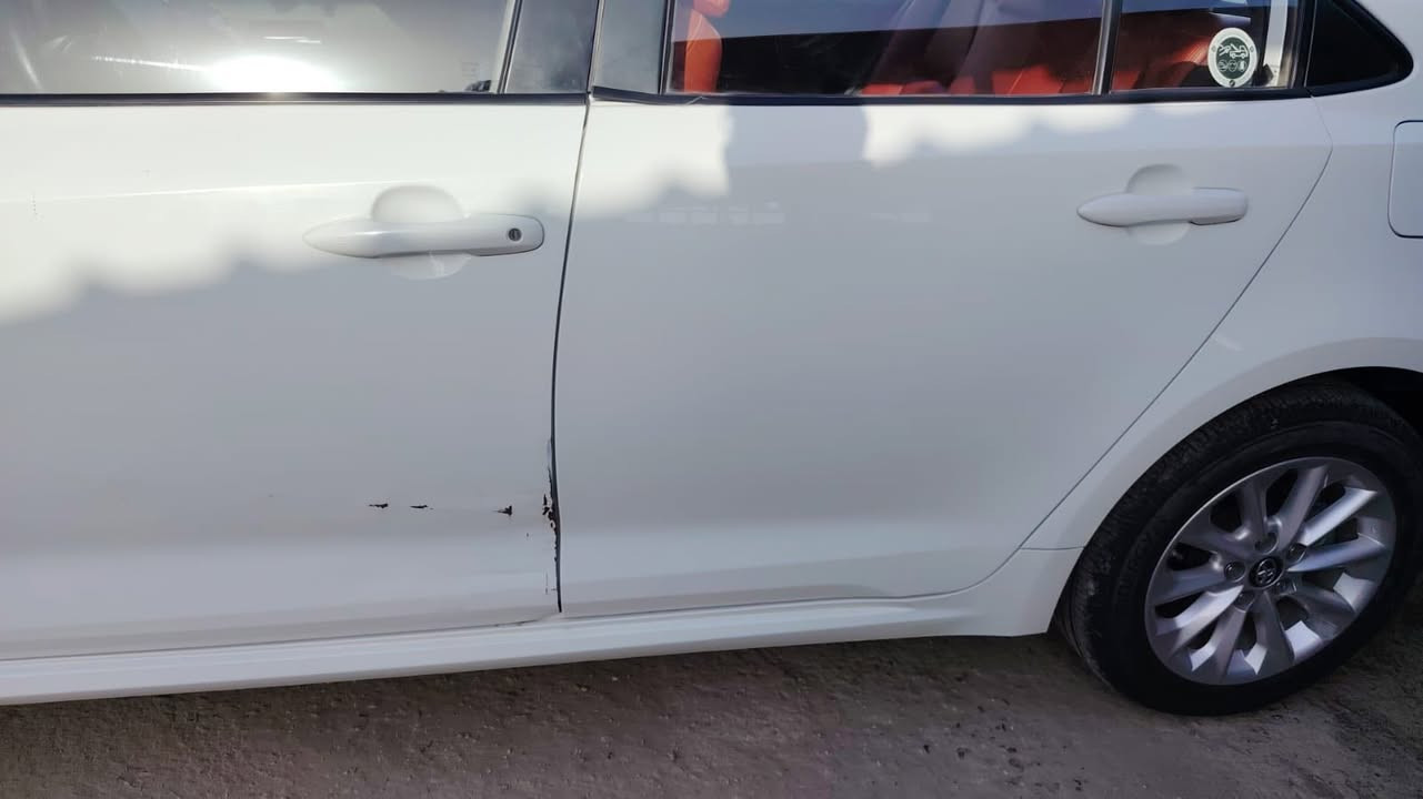 سلام عليكم
كورلا هايبرد 23 

داخل احمر 

بصمه

قطعتين تبريد

شاشه 

سايد بريك دكمه

فتحه

بيه باب خلفيه تبديل وبارد صغير موضح بالصوره 

مكانه حله 

سعره 138 وبيه مجال ان شاءالله 

واتساب ***********

اتصال ***********
